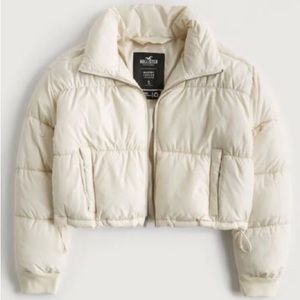 Hollister Cream full zip cropped puffer jacket